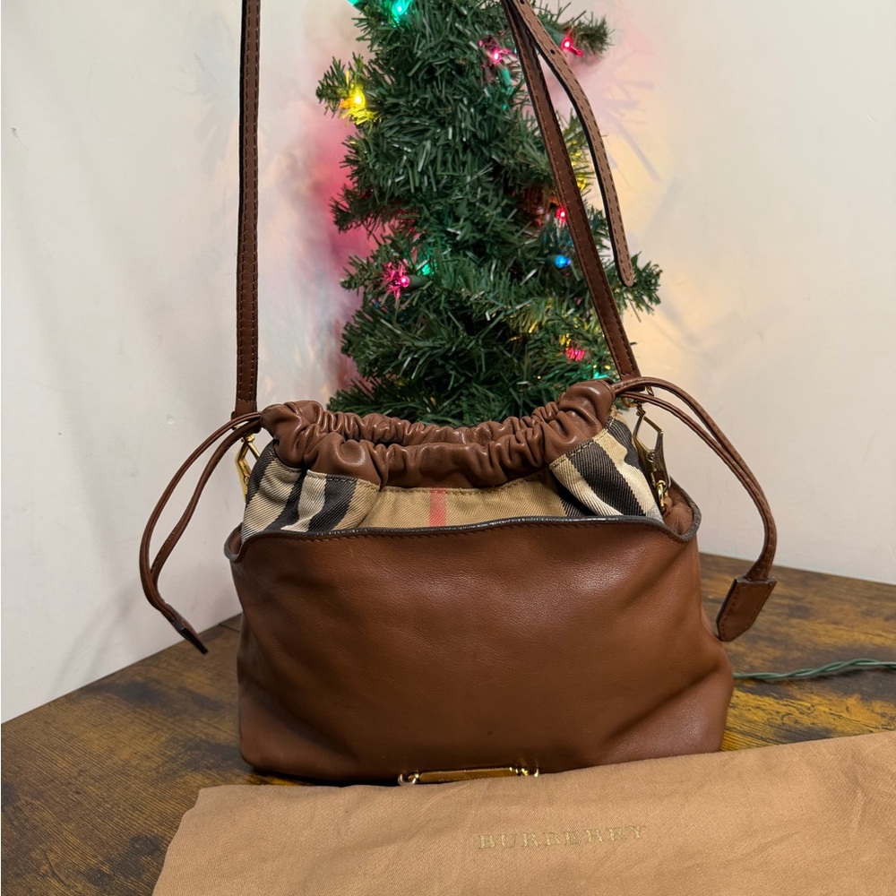 Burberry bucket crossbody bag - Picture 2 of 16